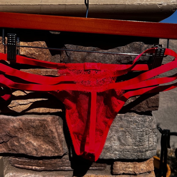 Victoria’s Secret Bra & Panty set NWOT - Picture 9 of 11